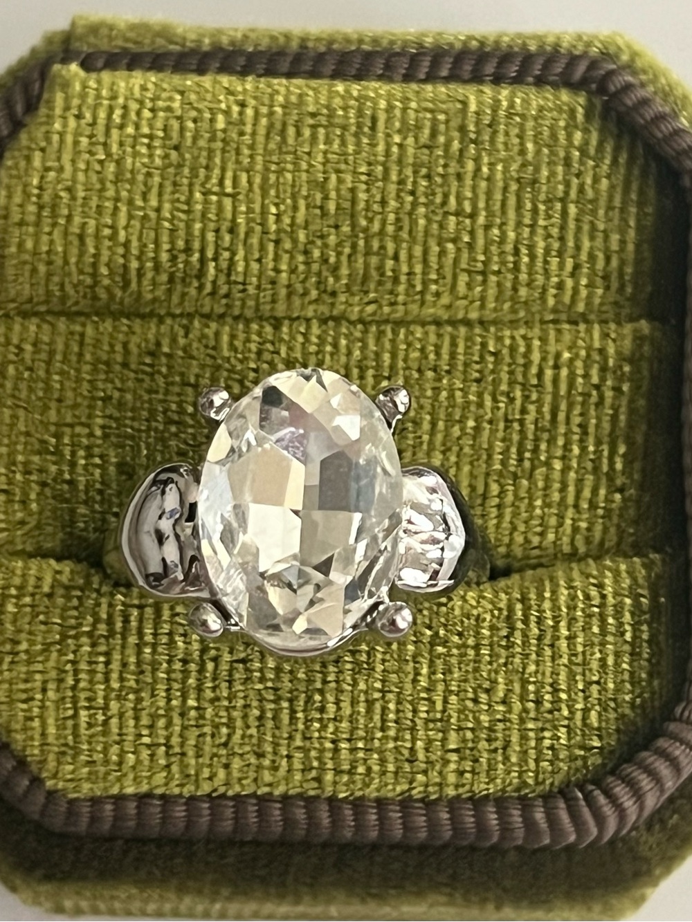 Timeless Design Titanium Silver Gorgeous CZ Diamond Gemstone Ring Size 7 NWT